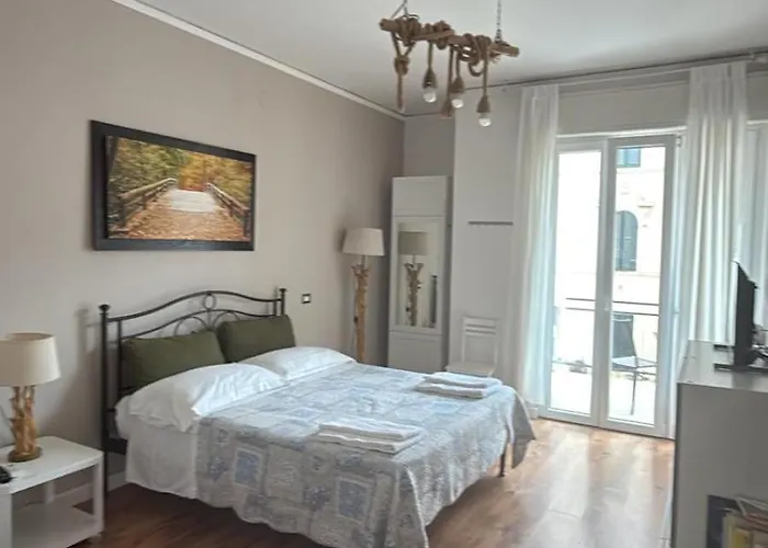 Es - Essential Solution&emotion Stories Bed & Breakfast