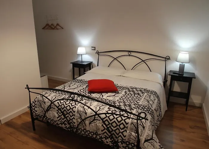 Es - Essential Solution&emotion Stories Bed & Breakfast