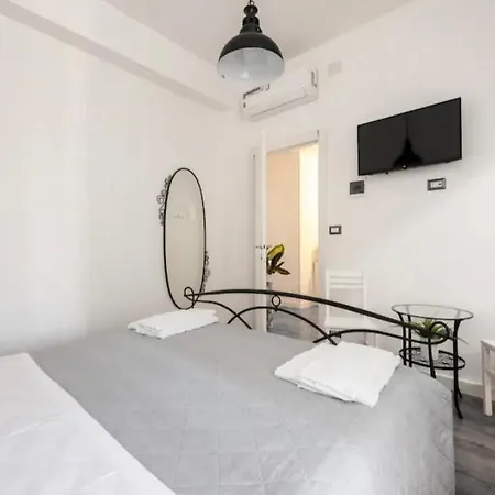 Es - Essential Solution & Emotion Stories