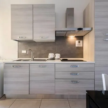 Es - Essential Solution & Emotion Stories Bed & Breakfast Verona