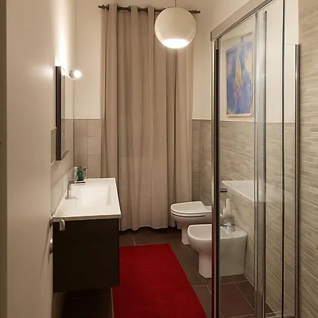 Es - Essential Solution&emotion Stories Bed & Breakfast Verona