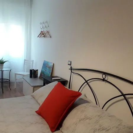 Es - Essential Solution & Emotion Stories Frühstückspension