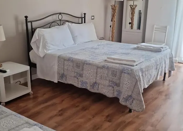 Bed and Breakfast Es - Essential Solution & Emotion Stories