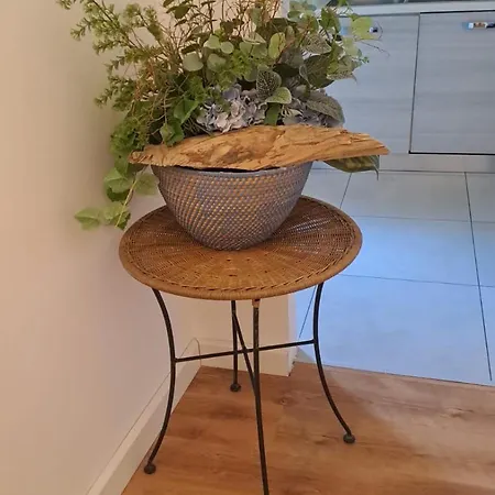 Es - Essential Solution & Emotion Stories Bed and breakfast