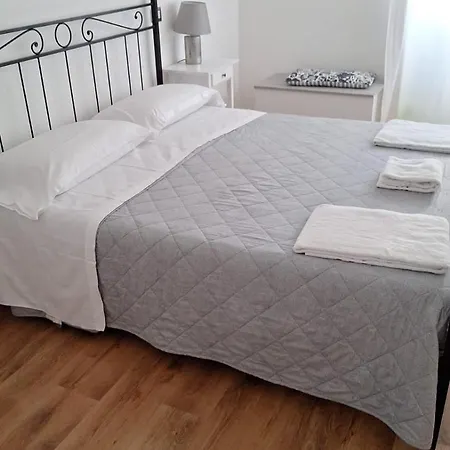 Es - Essential Solution & Emotion Stories Bed and breakfast Verona