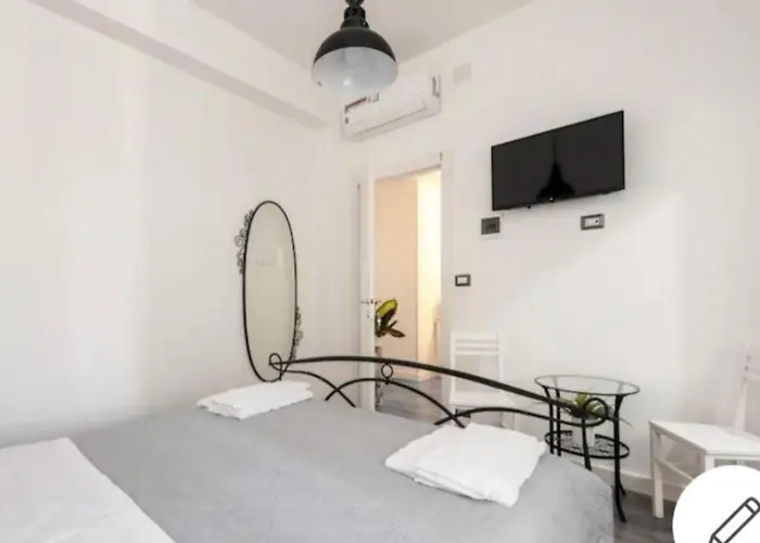 לינה וארוחת בוקר Es - Essential Solution & Emotion Stories