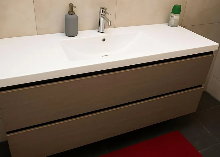 Es - Essential Solution & Emotion Stories ורונה